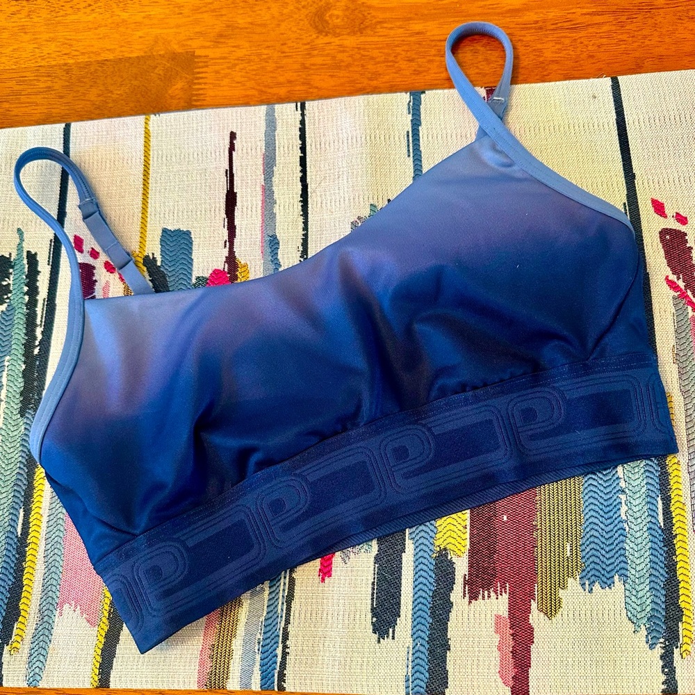 Victoria’s Secret PINK Ultimate Scoop Sports Bra